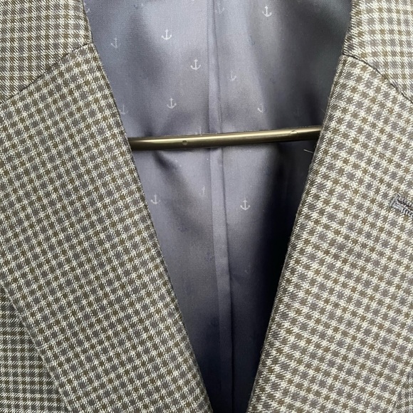 40 Reg Tommy Hilfiger Blazer. Blue/Black checkered (more blue tint than black) - Picture 5 of 5